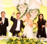 Молодожены и свидетели - лимонная свадьба