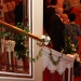 Украшение цветами лестниц на свадьбе